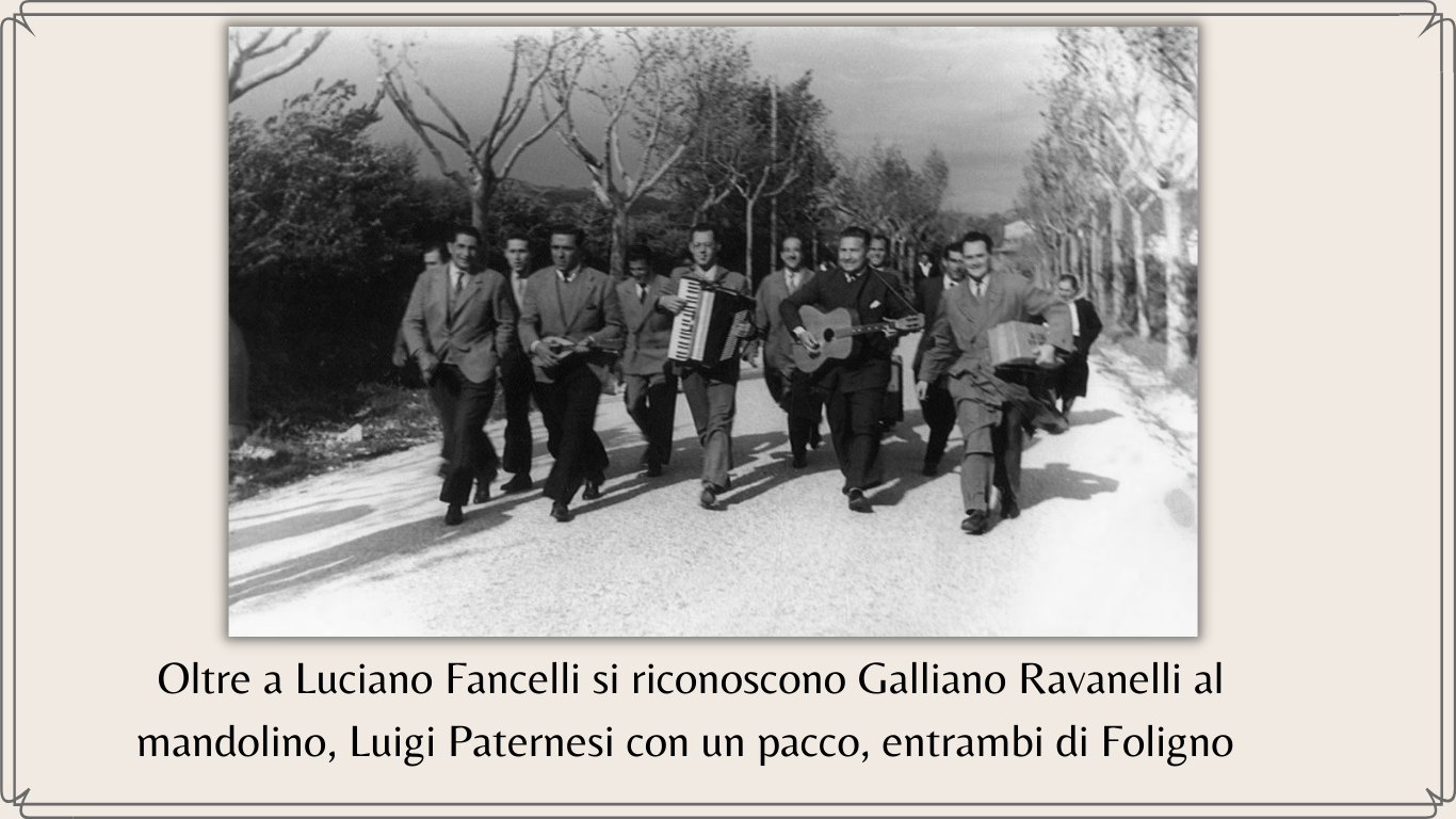 Luciano Fancelli alcuni musicisti e un gruppo di amici